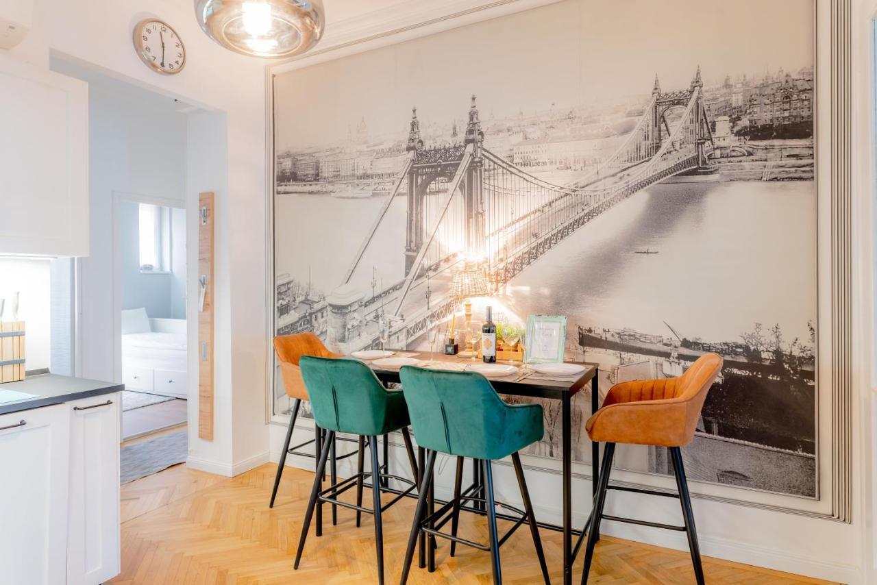 Szip 2 - New In Downtown Apartment Budapest Luaran gambar
